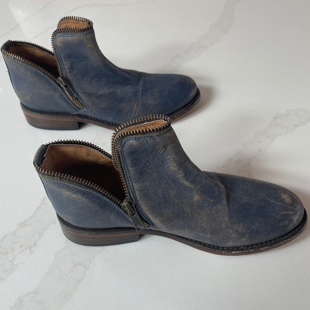 Size 5.5 Matisse Handmade Blue Leather Booties